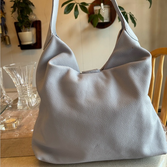 Dooney and Bourke shoulder bag - Picture 2 of 12